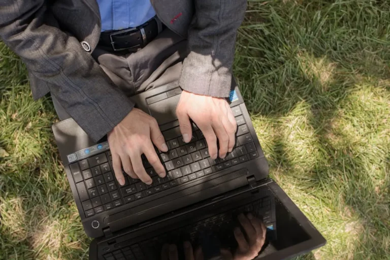 Uploadarticle Explained: Features, Search Intent, and Safer Alternatives